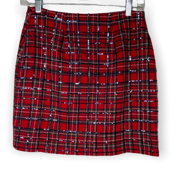 Vineyard Vines Dresses & Skirts - Vineyard Vines Tartan Sequins In Red Velvet Mini Skirt NWT Size: 0